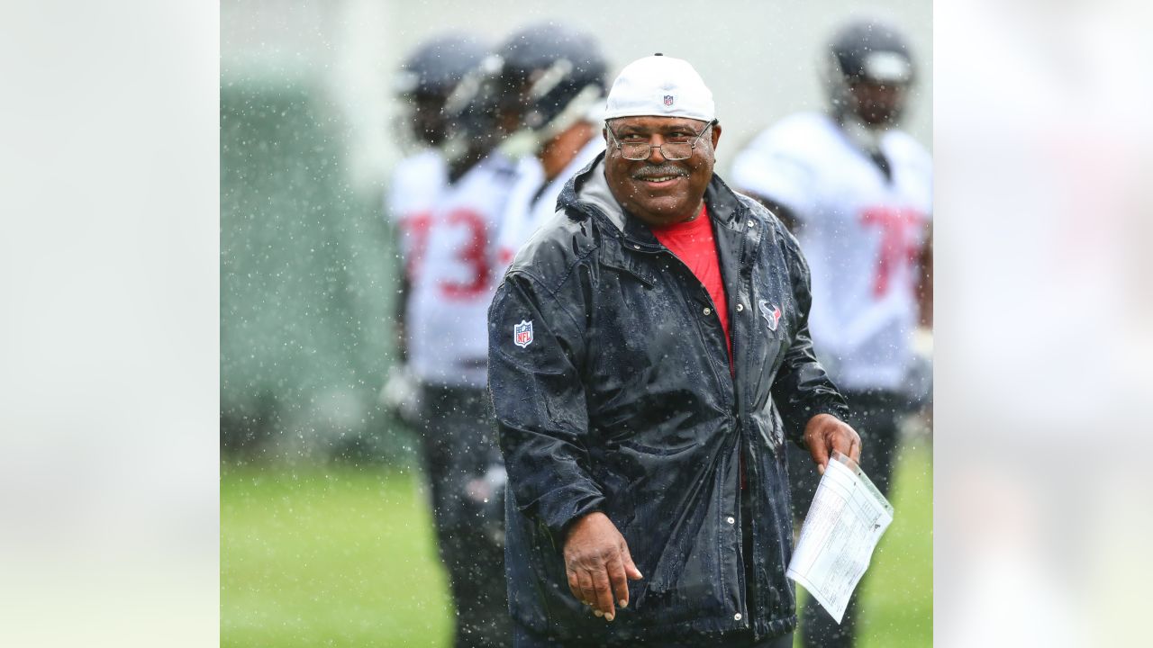 Romeo Crennel retires: Longtime coach walking away after five Super Bowl  titles, 39 seasons in the NFL 