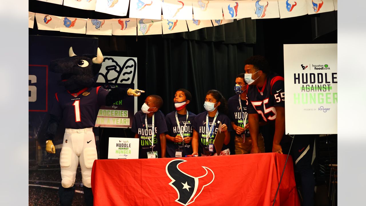 Houston Texans at Huddle Against Hunger at Rosa Parks Elementary