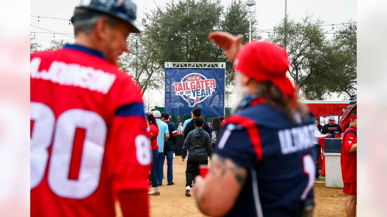 Houston Texans - The #INDvsHOU H-E-B Tailgaters of the Game are the Horns  Up Tailgaters from the Orange Lot!