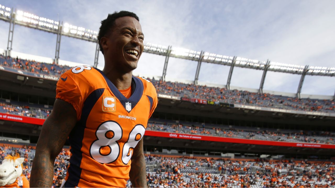 Rams news: Von Miller honors Demaryius Thomas before Wild Card game