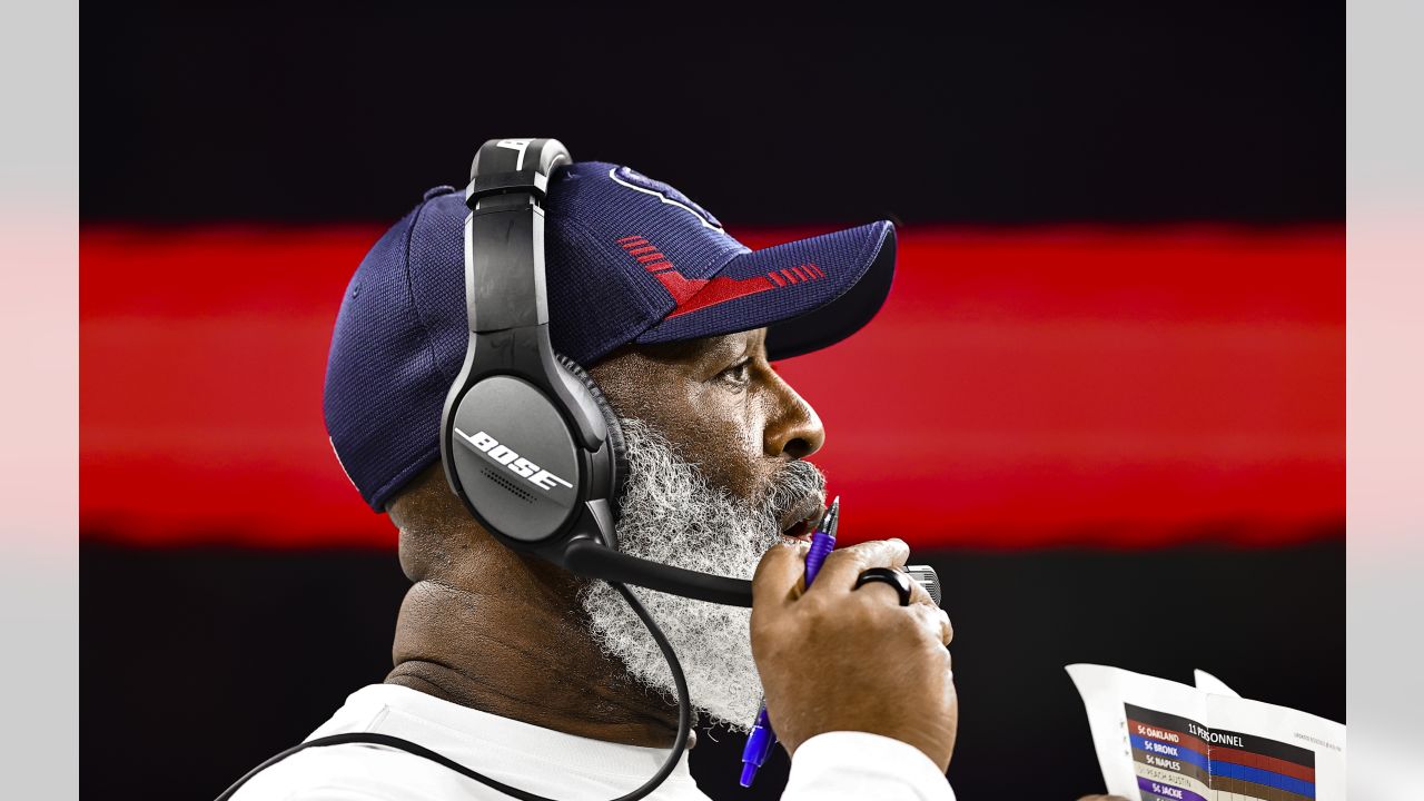 Report: Houston Texans Finalizing Deal With Lovie Smith To Fill Head  Coaching Vacancy - Battle Red Blog