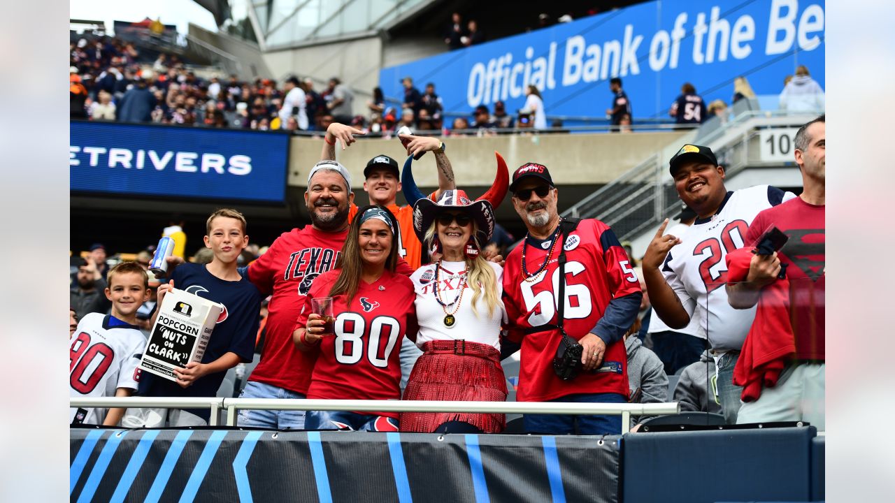 Chicago Bears vs. Houston Texans. Fans support on NFL Game. Silhouette of  supporters, big screen with two rivals in background Stock Photo - Alamy