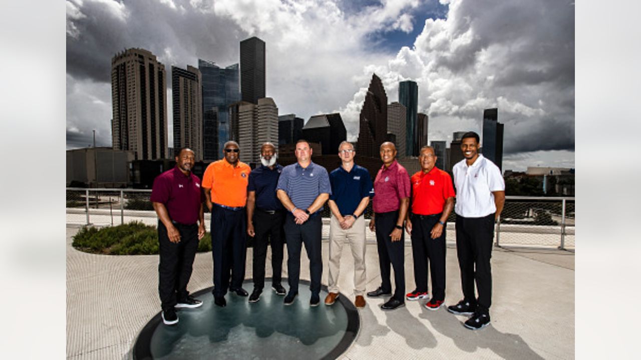 Pretty special,' Texans' Lovie Smith salutes Dusty Baker, Astros on  championship