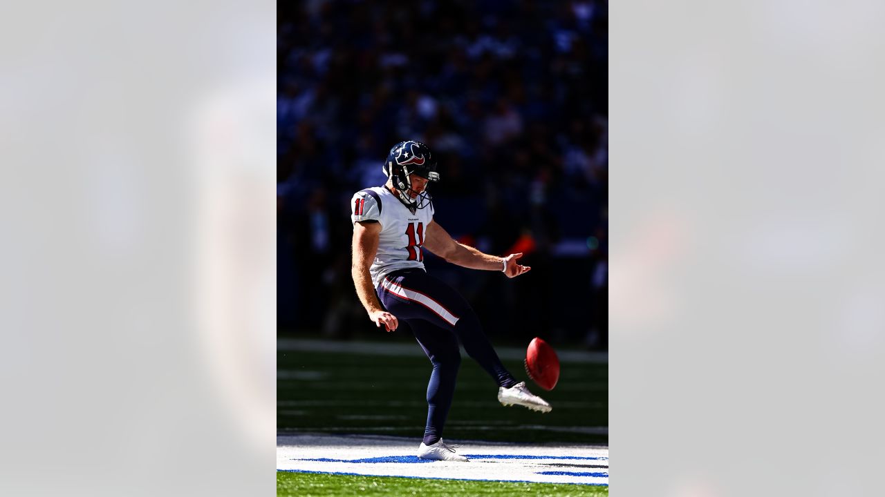 Houston Texans defensive back Terrence Brooks (29) defends during