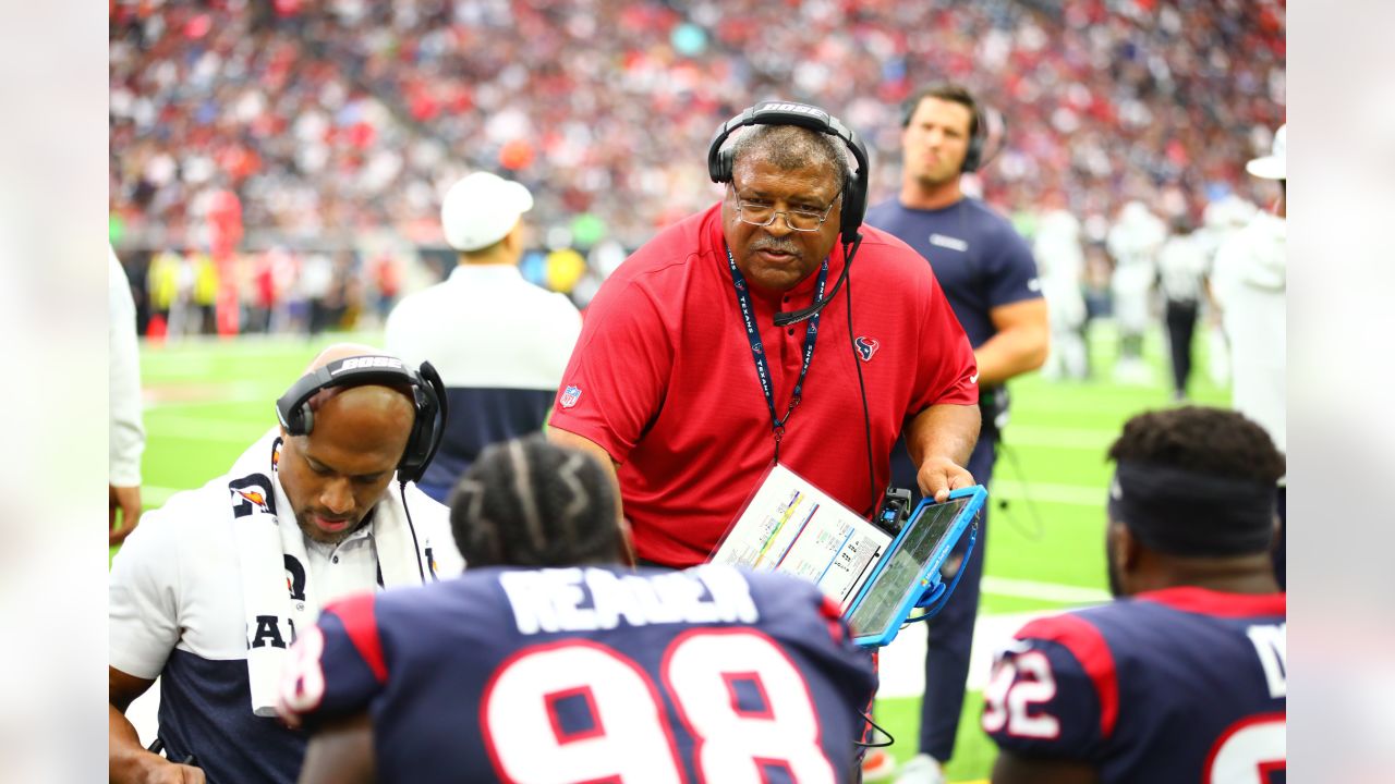 Romeo Crennel Is Retiring After 50 Years Of Coaching 