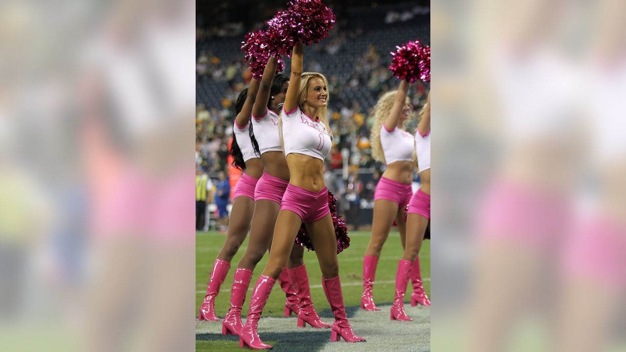 SLIDESHOW: Texans cheerleaders think pink!