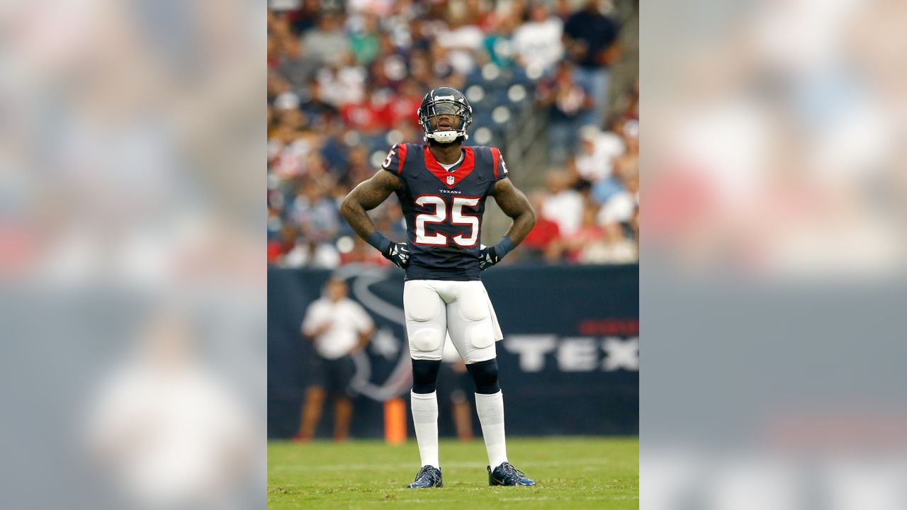 Texans re-sign Kareem Jackson and Derek Newton: 4 things to know 