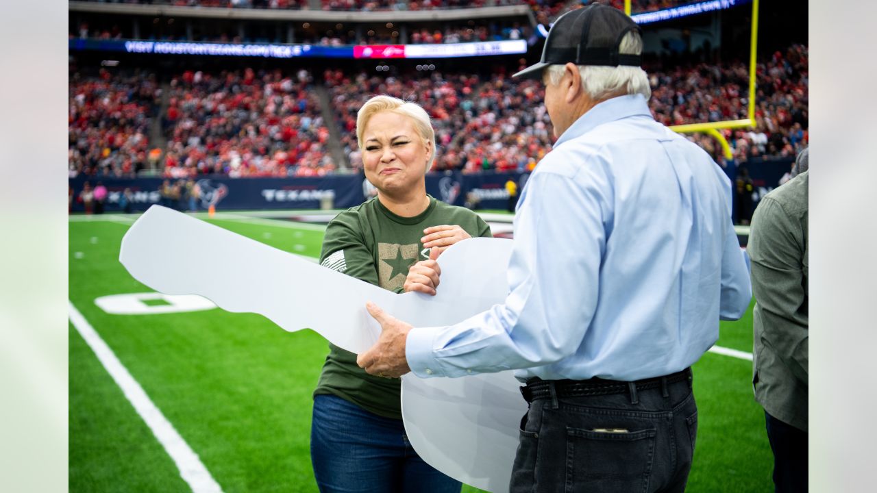 U.S. Army Sgt. Joanna Ellenbeck and Family Surprised with Mortgage-Free  Home During Houston Texans Game - Hello Woodlands