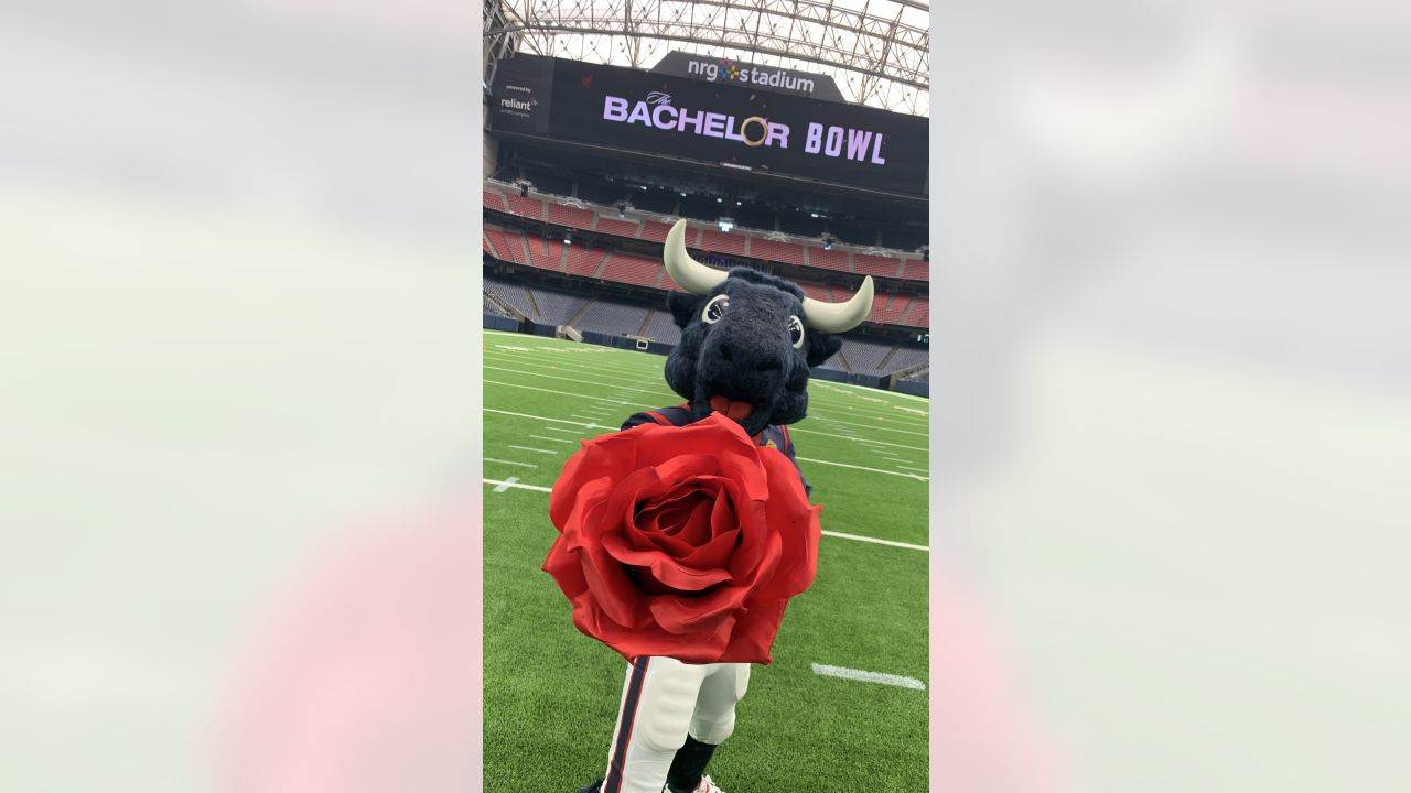 Houston Texans Unleash Battle Red Helmets on TNF - Battle Red Blog