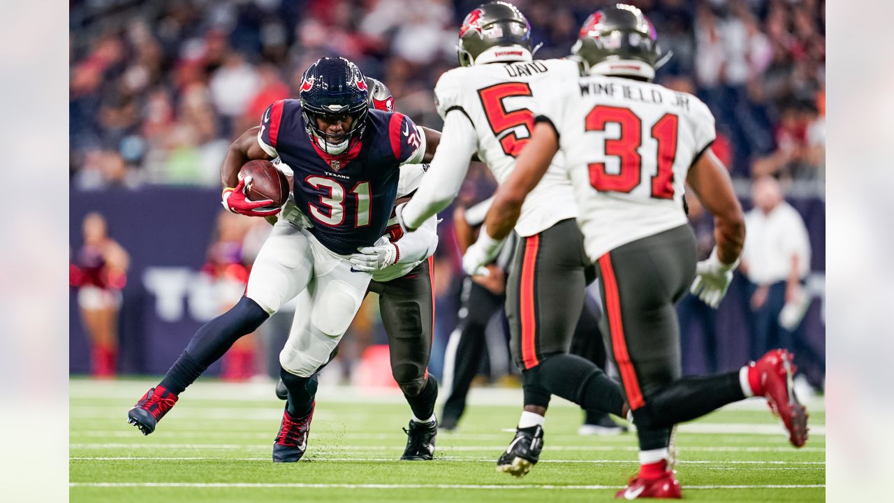 Empty NRG Stadium a 'weird' atmosphere for Texans game