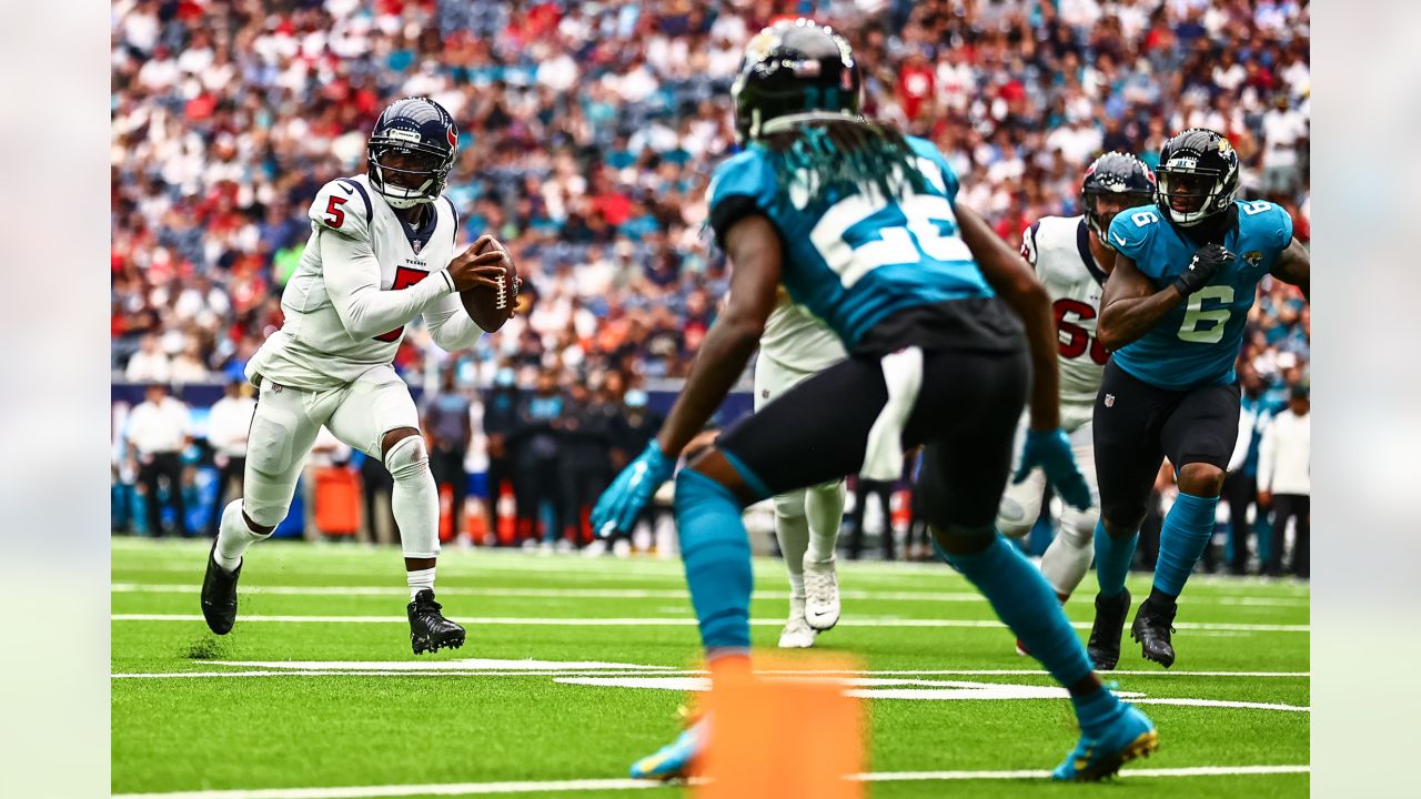 Houston Texans wide receiver Danny Amendola (89) lines up for the snap  during an NFL football game against the Jacksonville Jaguars, Sunday, Sept.  12, 2021, in Houston. (AP Photo/Matt Patterson Stock Photo - Alamy