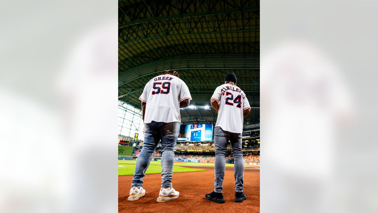 Koutz throws out first pitch at Houston Astros game