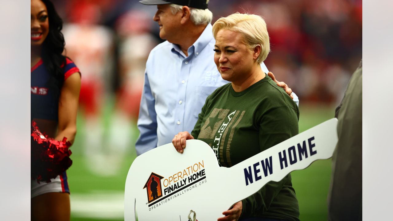 U.S. Army Sgt. Joanna Ellenbeck and Family Surprised with Mortgage-Free  Home During Houston Texans Game - Hello Woodlands