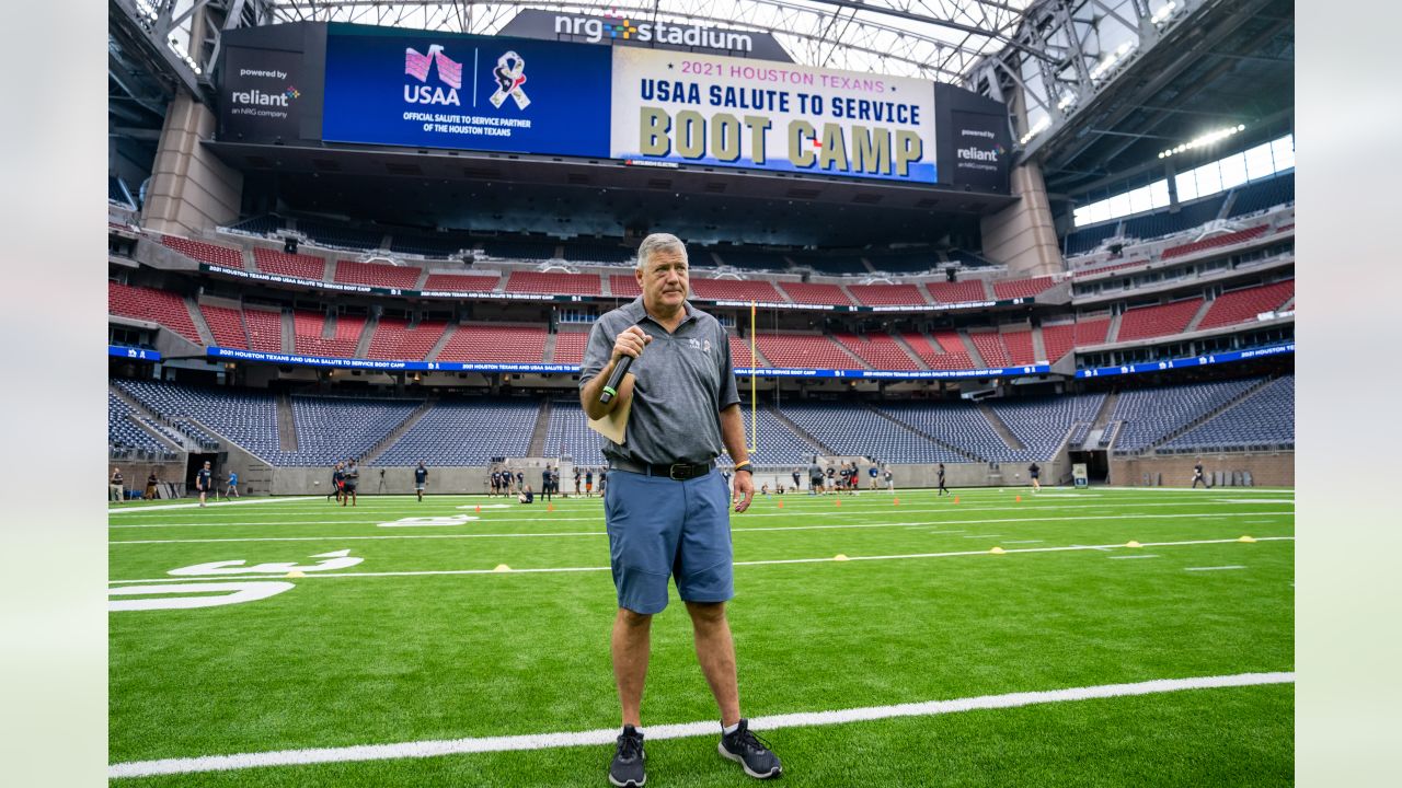 Military Train like Cowboys at USAA Salute to Service Boot Camp