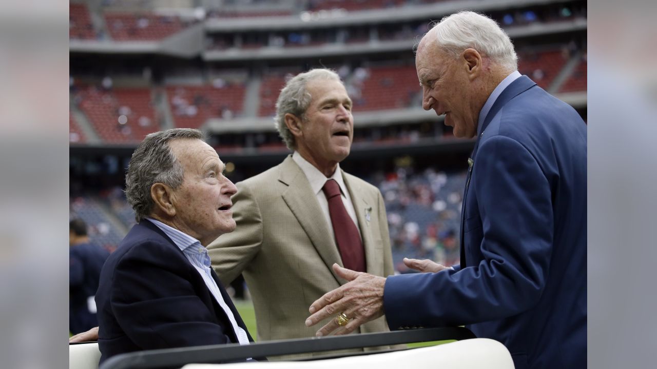 Houston Texans: Bob McNair honored before Monday's victory vs. Titans