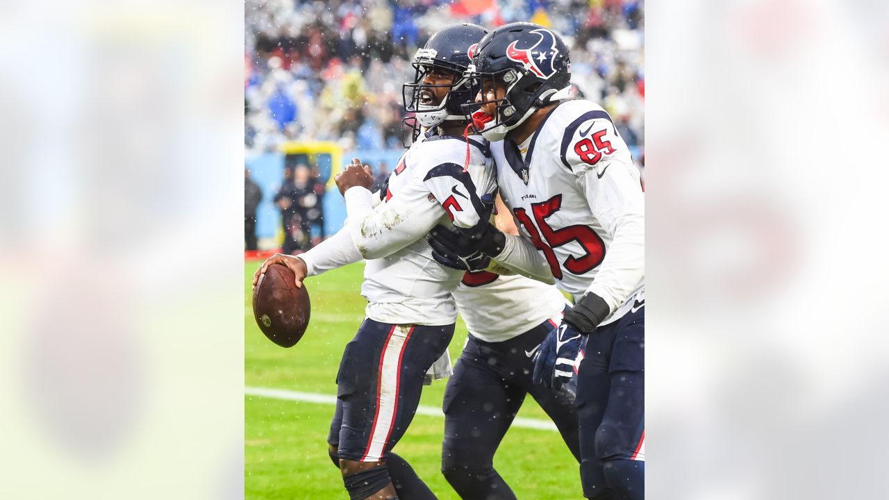 The Houston Texans fell 17-10 to the Tennessee Titans at home, but the  final score did not reflect Houston's struggles, both offensively and  defensively.