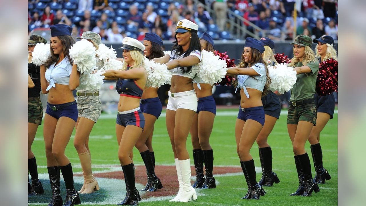 Texans cheerleaders salute the military