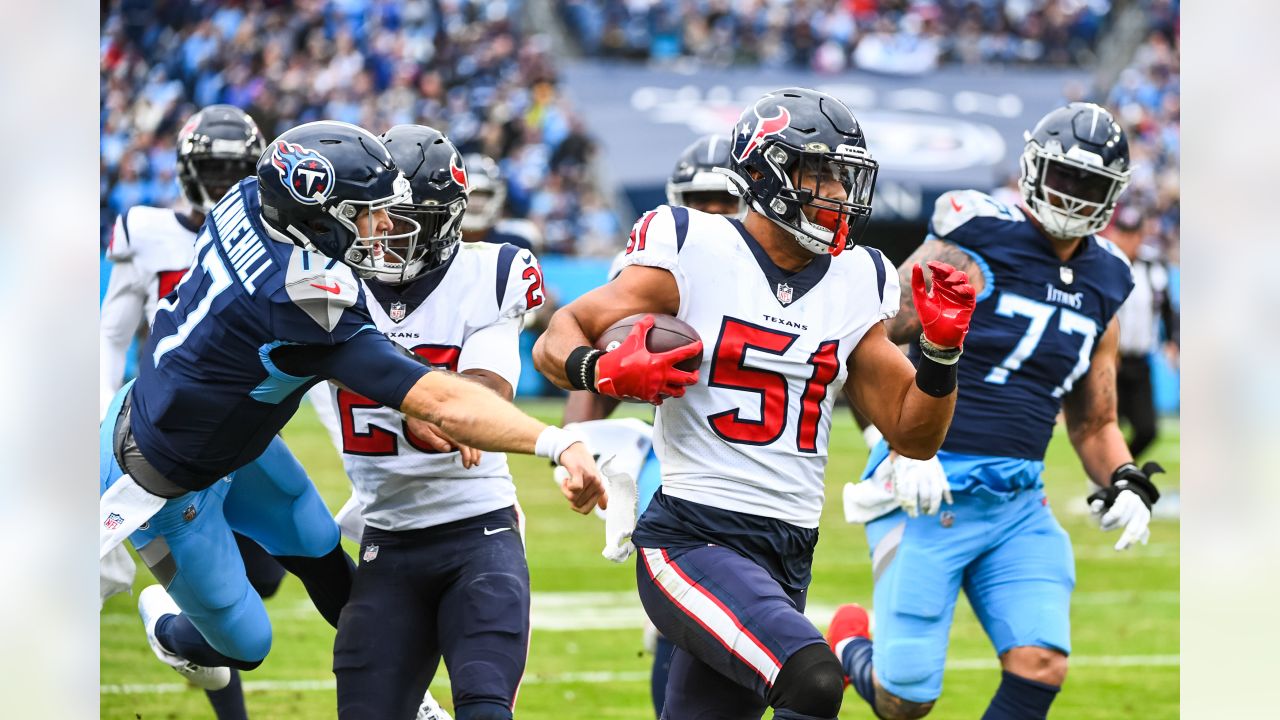 The Houston Texans fell 17-10 to the Tennessee Titans at home, but the  final score did not reflect Houston's struggles, both offensively and  defensively.