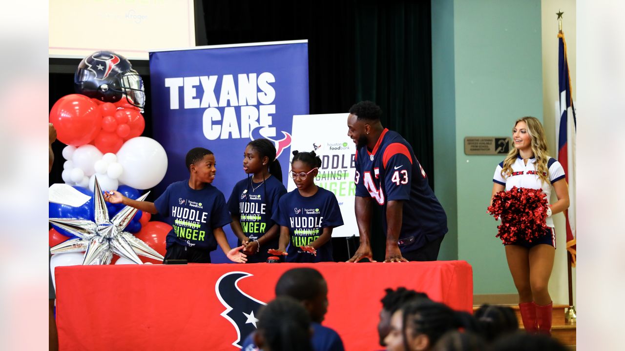 Houston Texans at Huddle Against Hunger at Rosa Parks Elementary