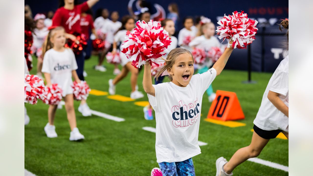 Your Daughter Can Be a Junior Minnesota Vikings Cheerleader