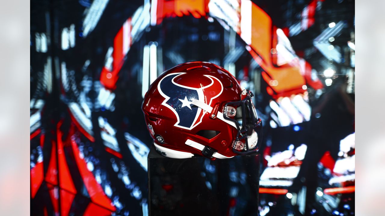 PHOTOS: Texans wear new Battle Red helmets during training camp