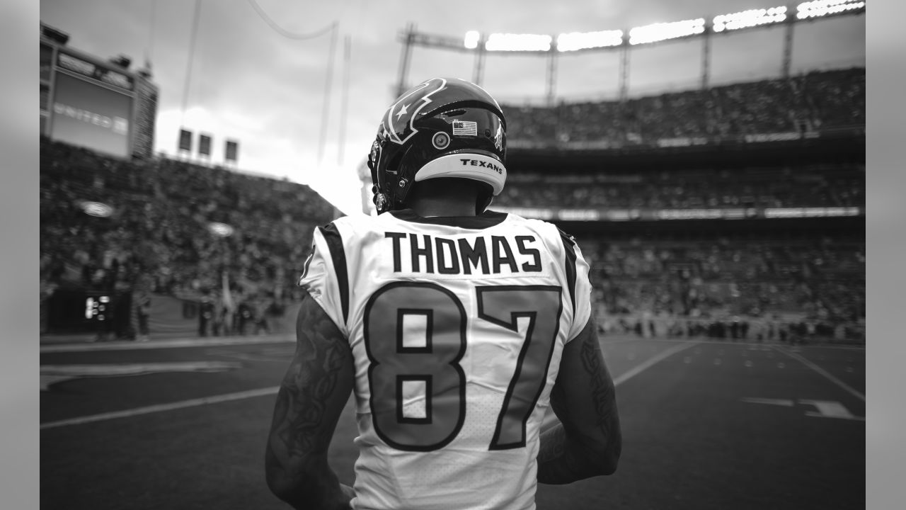 Demaryius Thomas wants to remain with Texans, doesn't want to retire