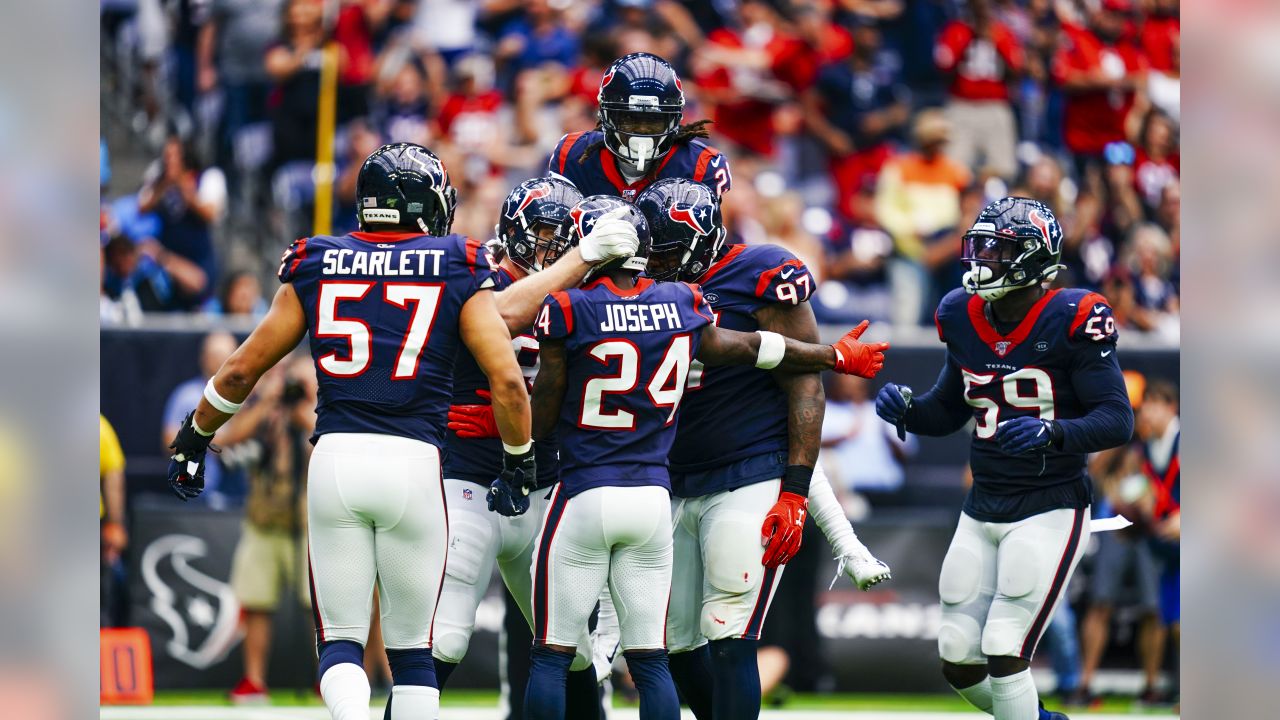 Texans' Whitney Mercilus notches sack