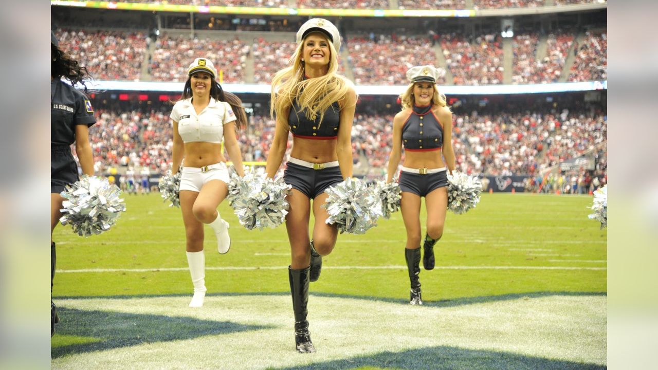 Photos of NFL Cheerleaders from Week 9 – Page 19 – Pro Dance Cheer