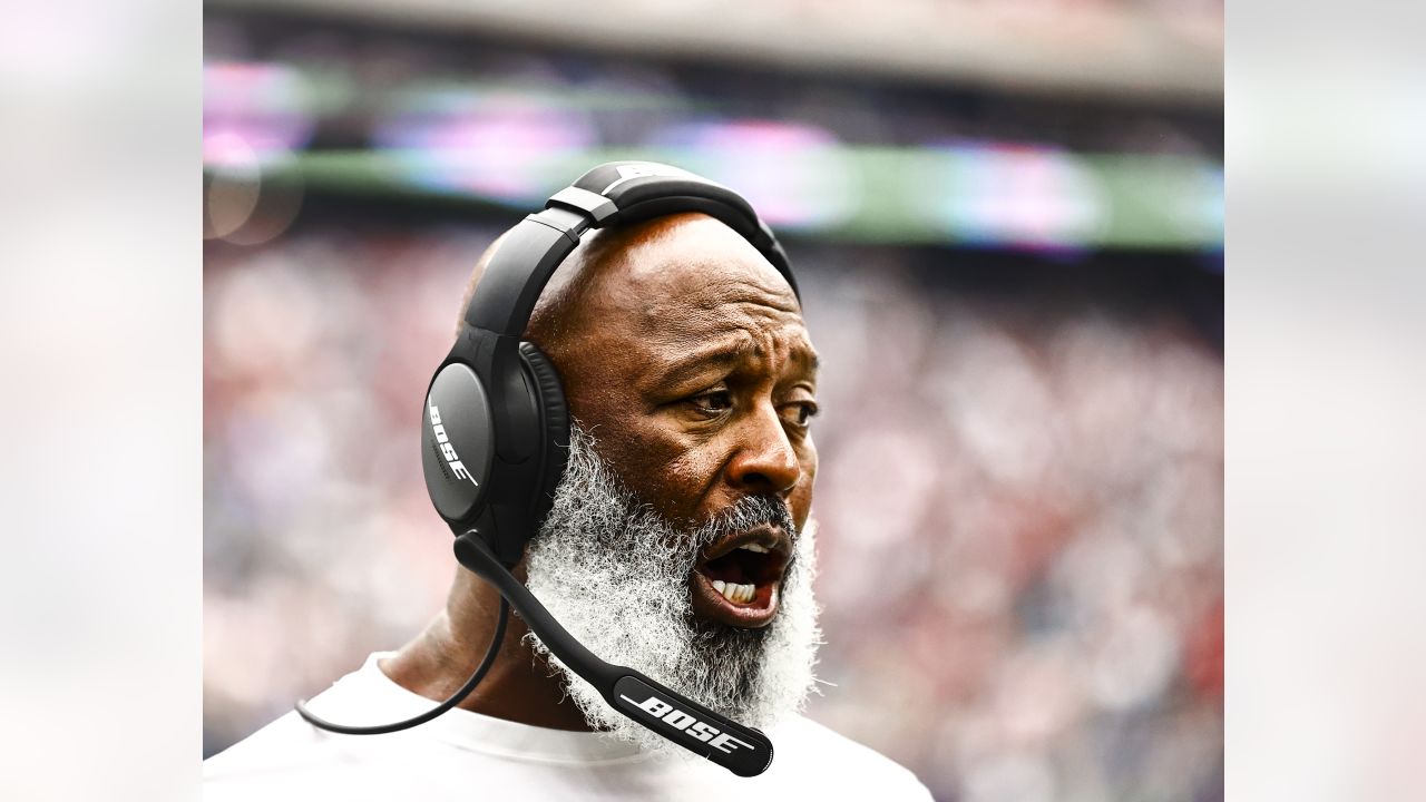 Report: Houston Texans Finalizing Deal With Lovie Smith To Fill Head  Coaching Vacancy - Battle Red Blog