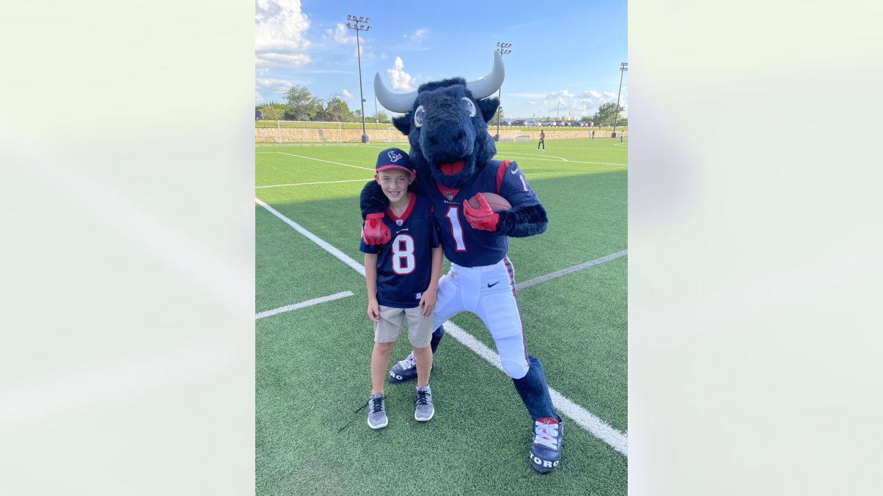 Tailgators take over NRG ahead of Houston Texans kickoff against the Colts  