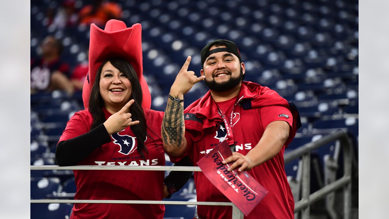 Philadelphia Eagles fans cheer after an NFL Football game against the  Houston Texans on Thursday, November 3, 2022, in Houston. (AP Photo/Matt  Patterson Stock Photo - Alamy