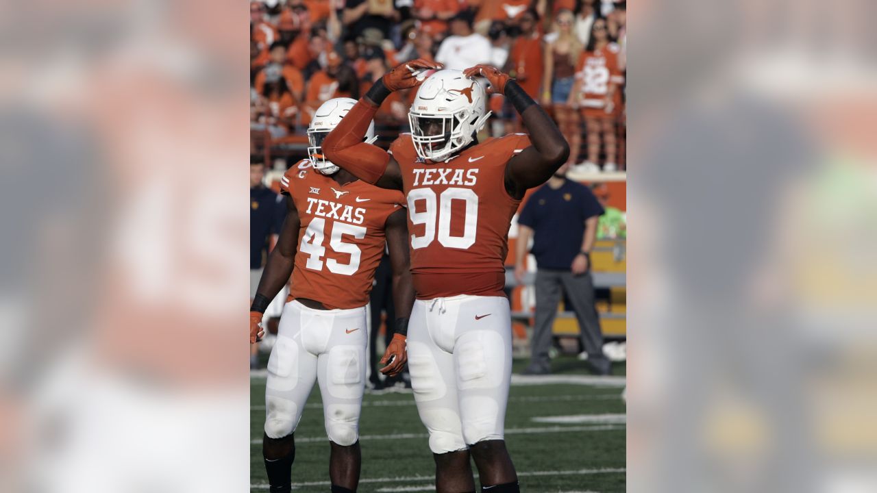 Charles Omenihu - Football - University of Texas Athletics