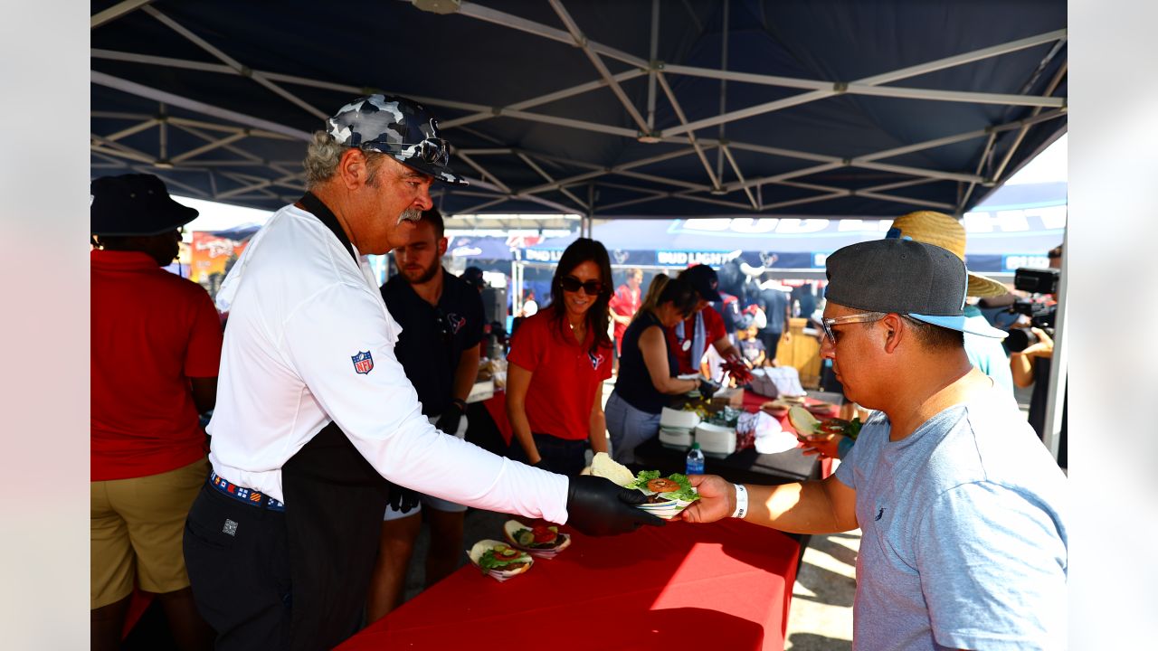 Cal McNair treats Texans fans with second annual 'Cal's Cookout'