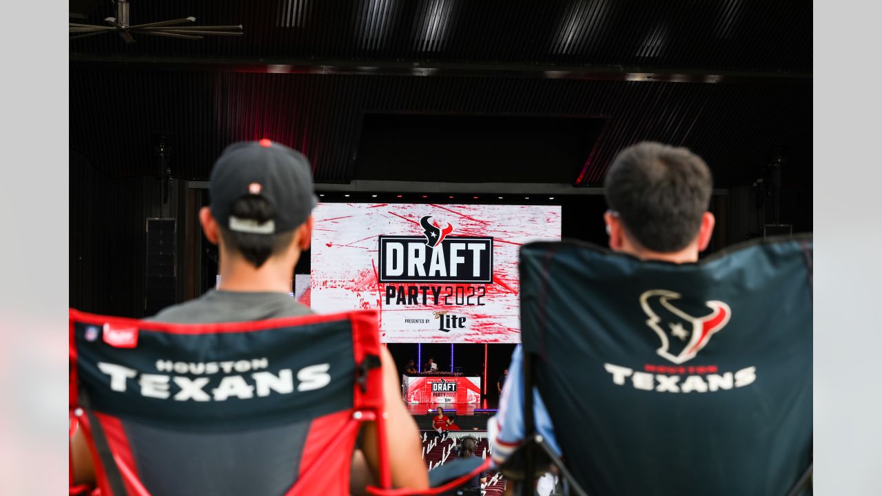 \ud83d\udcf8 | 2022 Texans Draft Party at the Miller Outdoor Theatre