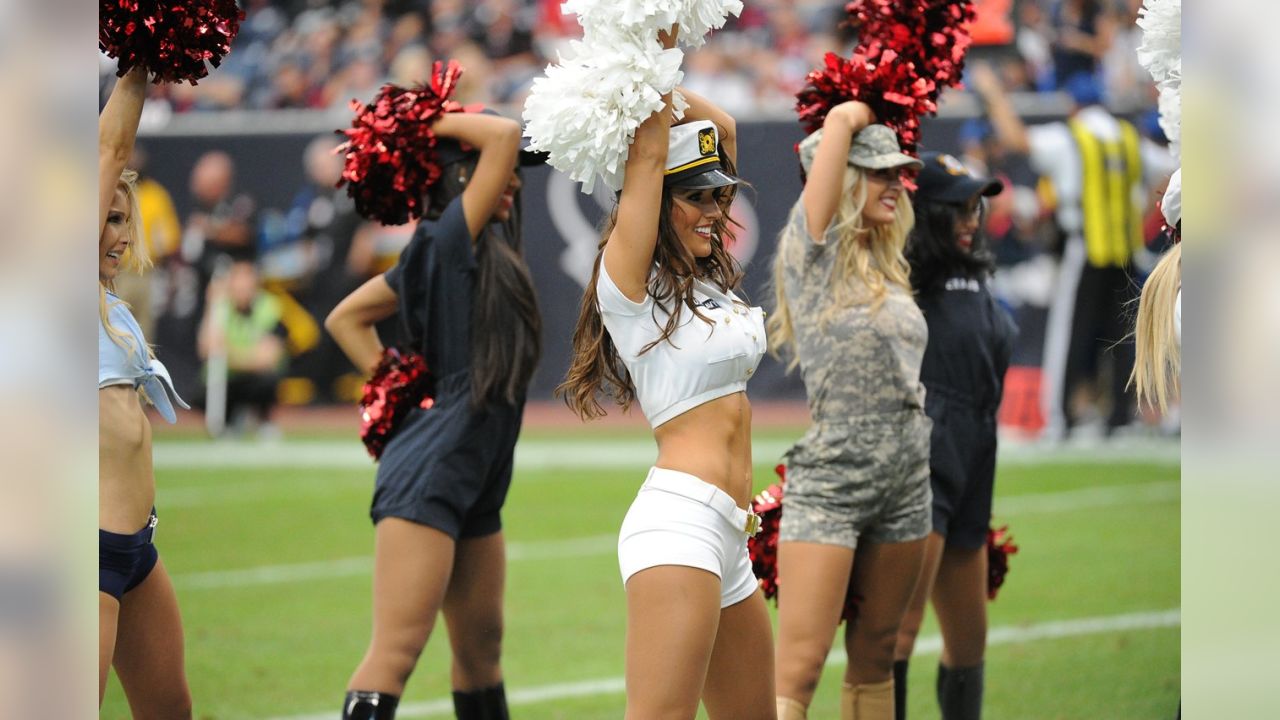 SLIDESHOW: Texans Cheerleaders in the holiday spirit