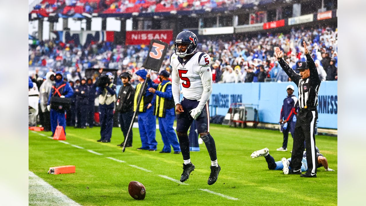 The Houston Texans fell 17-10 to the Tennessee Titans at home, but the  final score did not reflect Houston's struggles, both offensively and  defensively.