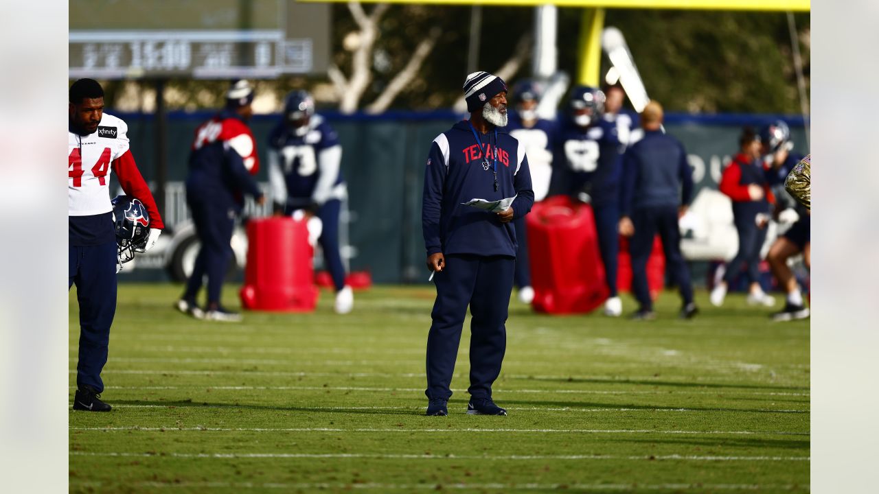 Houston Texans end season with loss in AFC South shootout