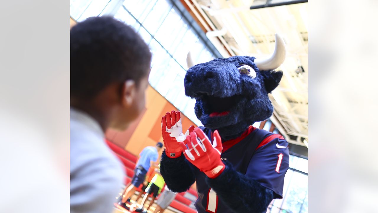 The School Zone: Texans' Mascot Toro Talks Up Health and Fitness