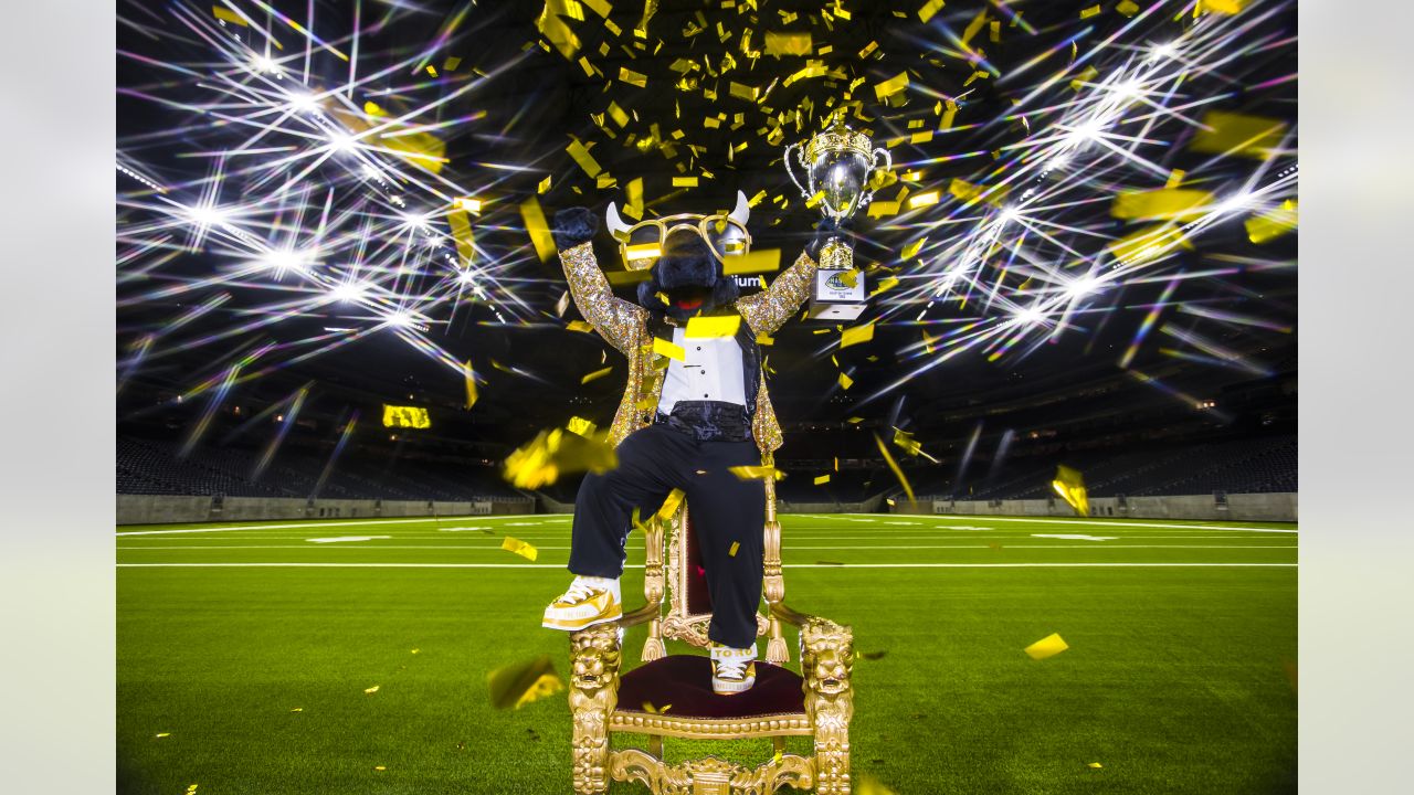 October 2, 2022: Houston Texans mascot Toro performs prior to an NFL  football game between the Los Angeles Chargers and the Houston Texans at  NRG Stadium in Houston, TX. ..Trask Smith/CSM/Sipa USA(Credit Image: ©  Trask Smith/Cal Sport Media