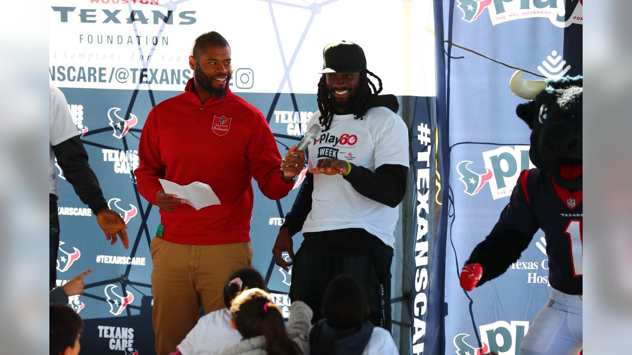 Texans host NFL Play 60 event