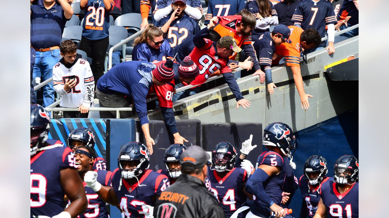 Chicago Bears vs. Houston Texans. Fans support on NFL Game. Silhouette of  supporters, big screen with two rivals in background Stock Photo - Alamy