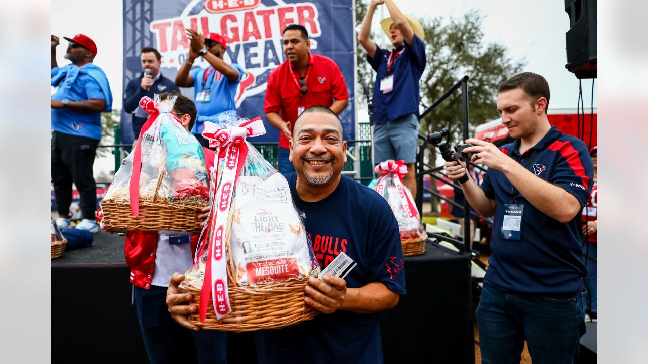 Houston Texans - The #JAXvsHOU H-E-B Tailgaters of the