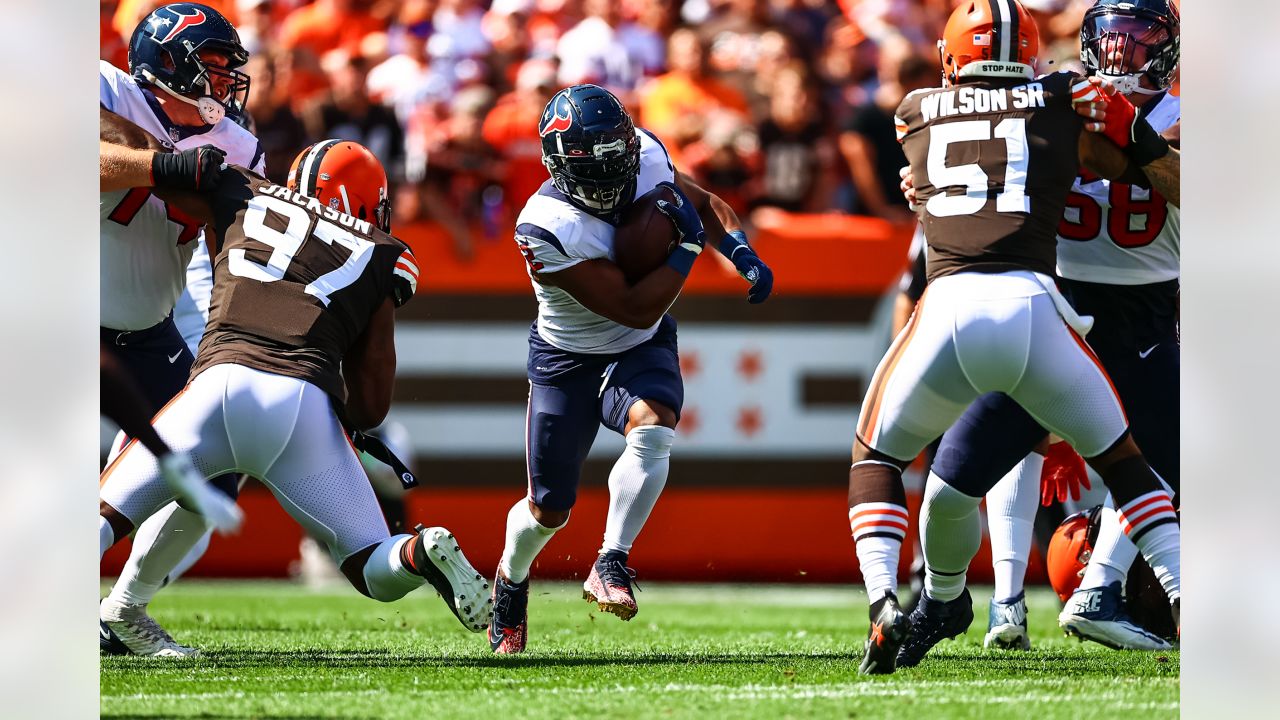 Cleveland Browns: Tyrod Taylor is the one with most to lose in Week 2