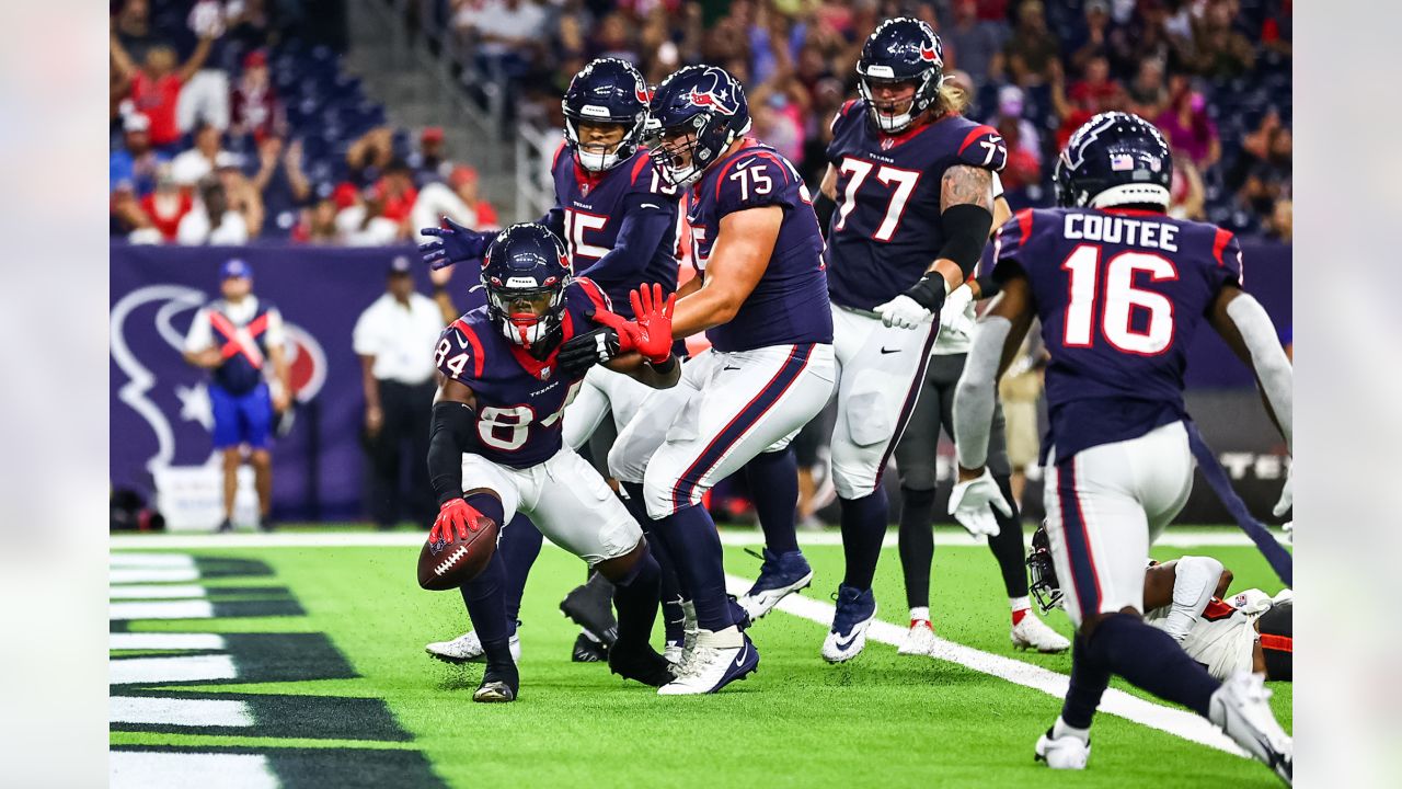 Brady throws touchdown pass as Buccaneers beat Texans, 23-16