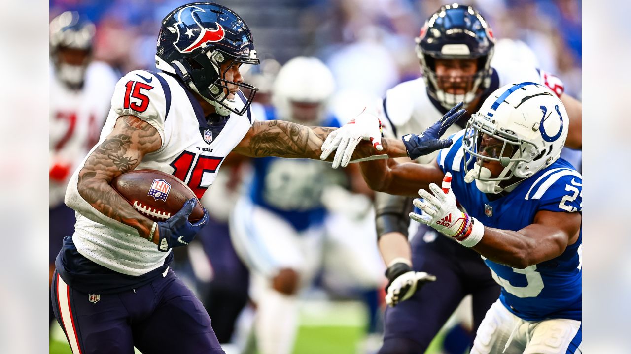 Houston Texans defensive back Terrence Brooks (29) defends during