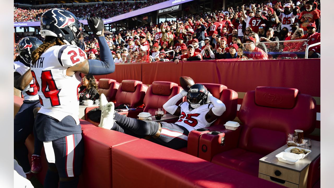 Voice of the Texans Marc Vandermeer goes over the history of the Houston  Texans matchups against Tom Brady.