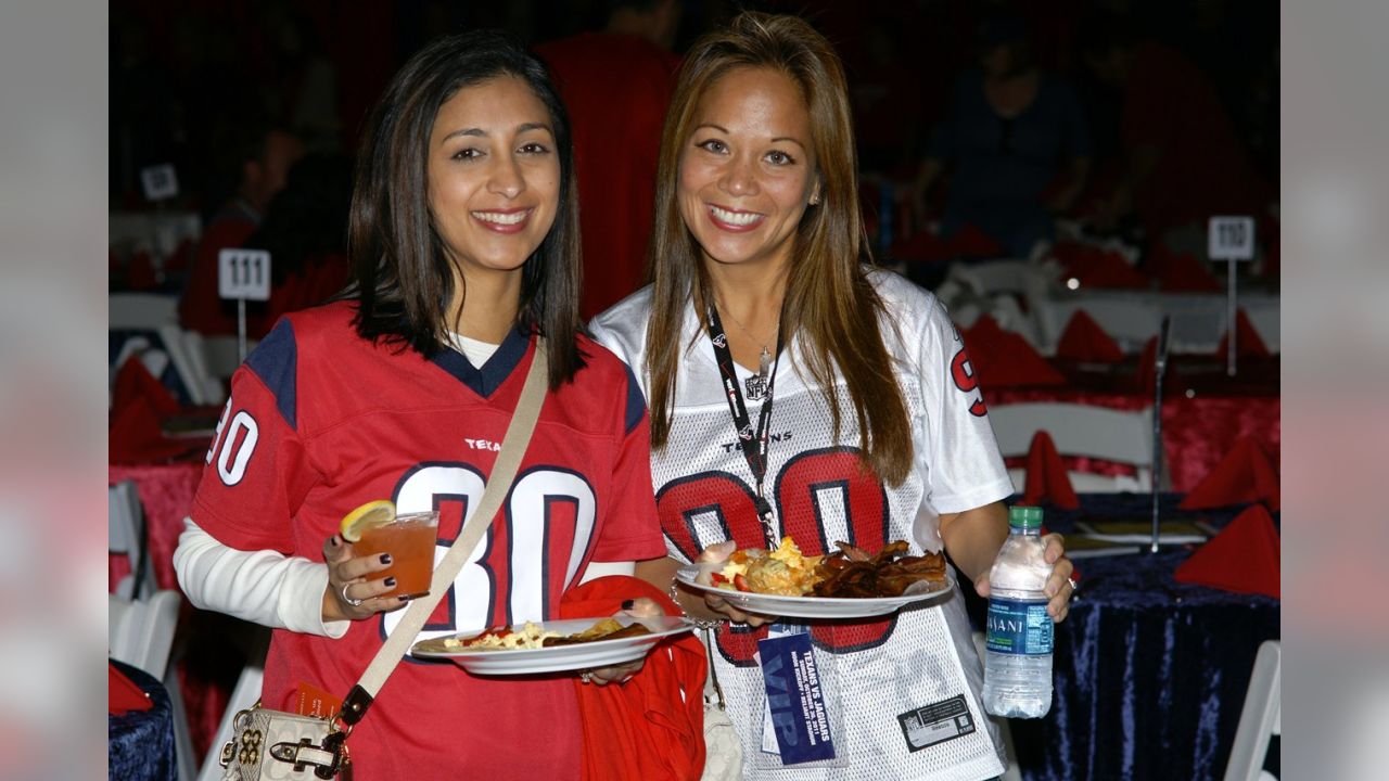 Texans Tickets, Churrascos Club VIP passes & maroon parking