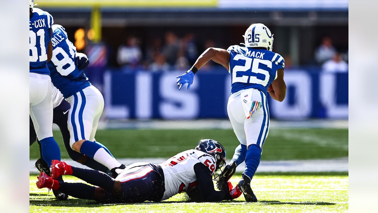 Houston Texans defensive back Terrence Brooks (29) defends during