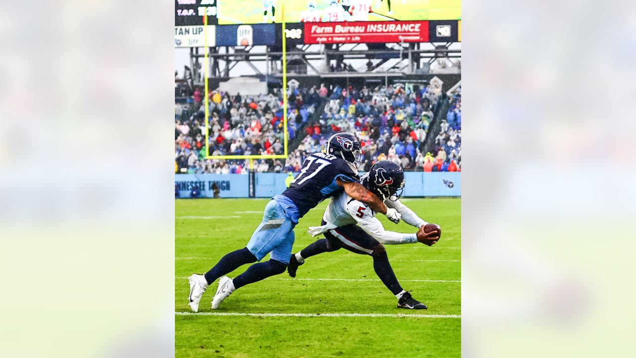 The Houston Texans fell 17-10 to the Tennessee Titans at home, but the  final score did not reflect Houston's struggles, both offensively and  defensively.