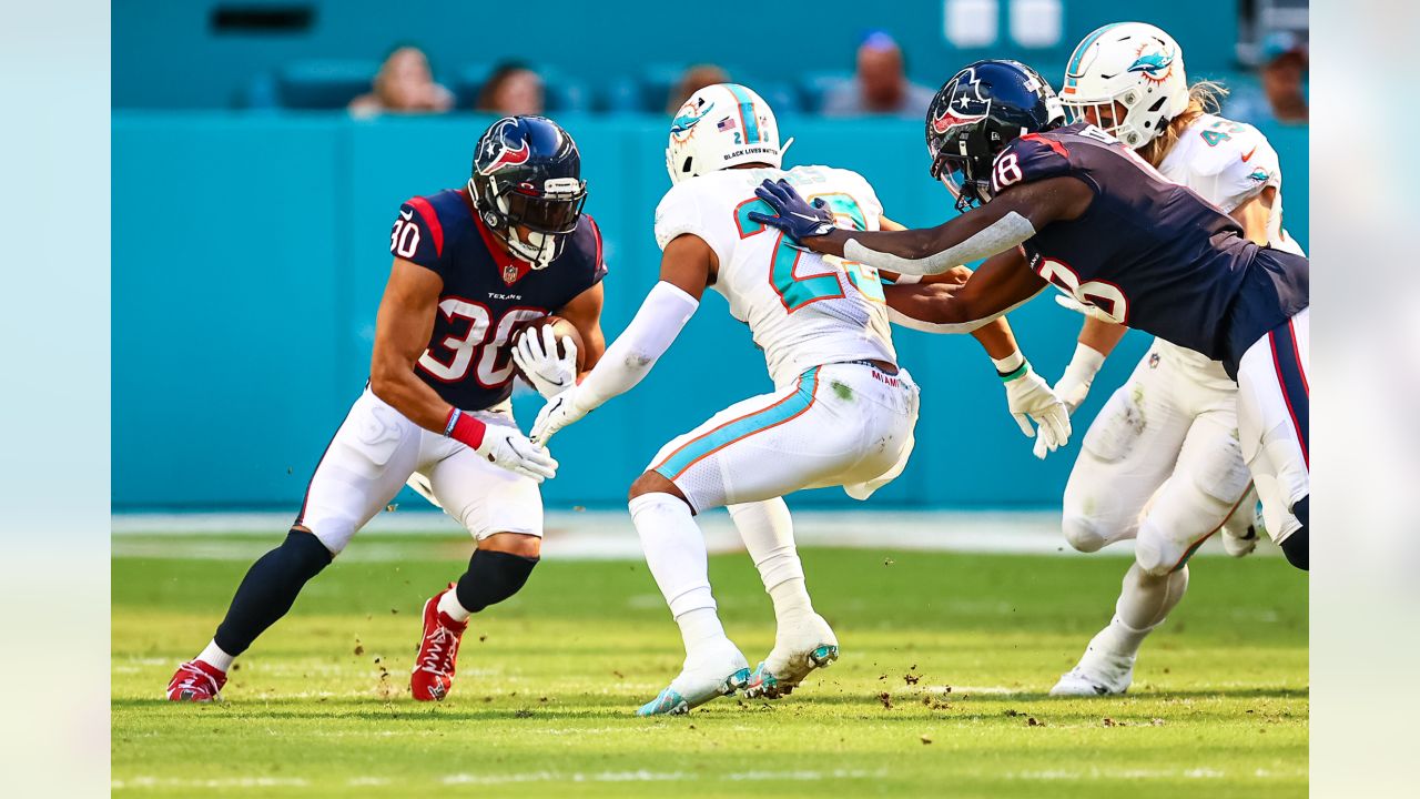 WATCH: Texans S Eric Murray intercepts Dolphins QB Jacoby Brissett